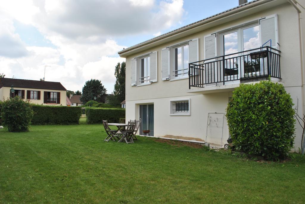 2 Bed House Near Disneyland Paris Montry Exteriör bild